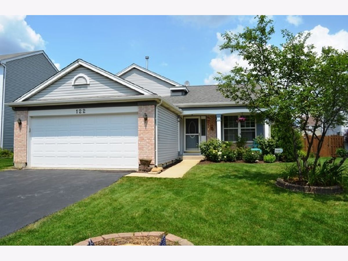 Homes Rented Deer Point Trails Hainesville Illinois, 122 Elk