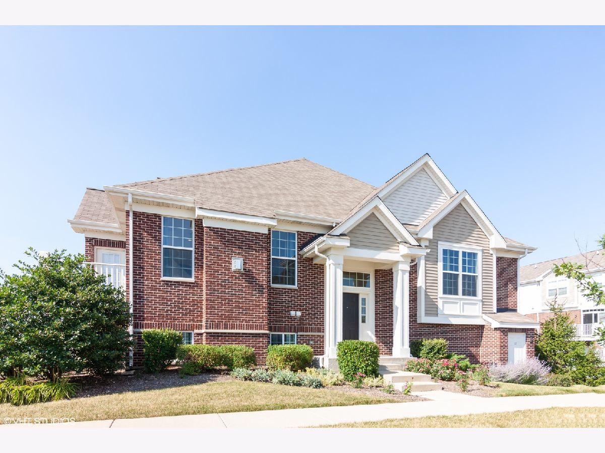 Townhomes Rented Briarcliffe Townhomes Lemont Illinois, 16737 Brighton