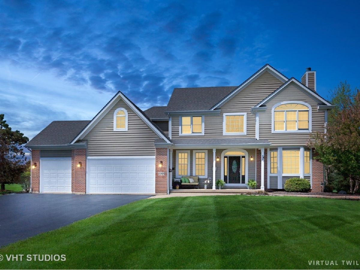 Homes Sold Windy Knoll Estates Mchenry Illinois, 1703 Ballina