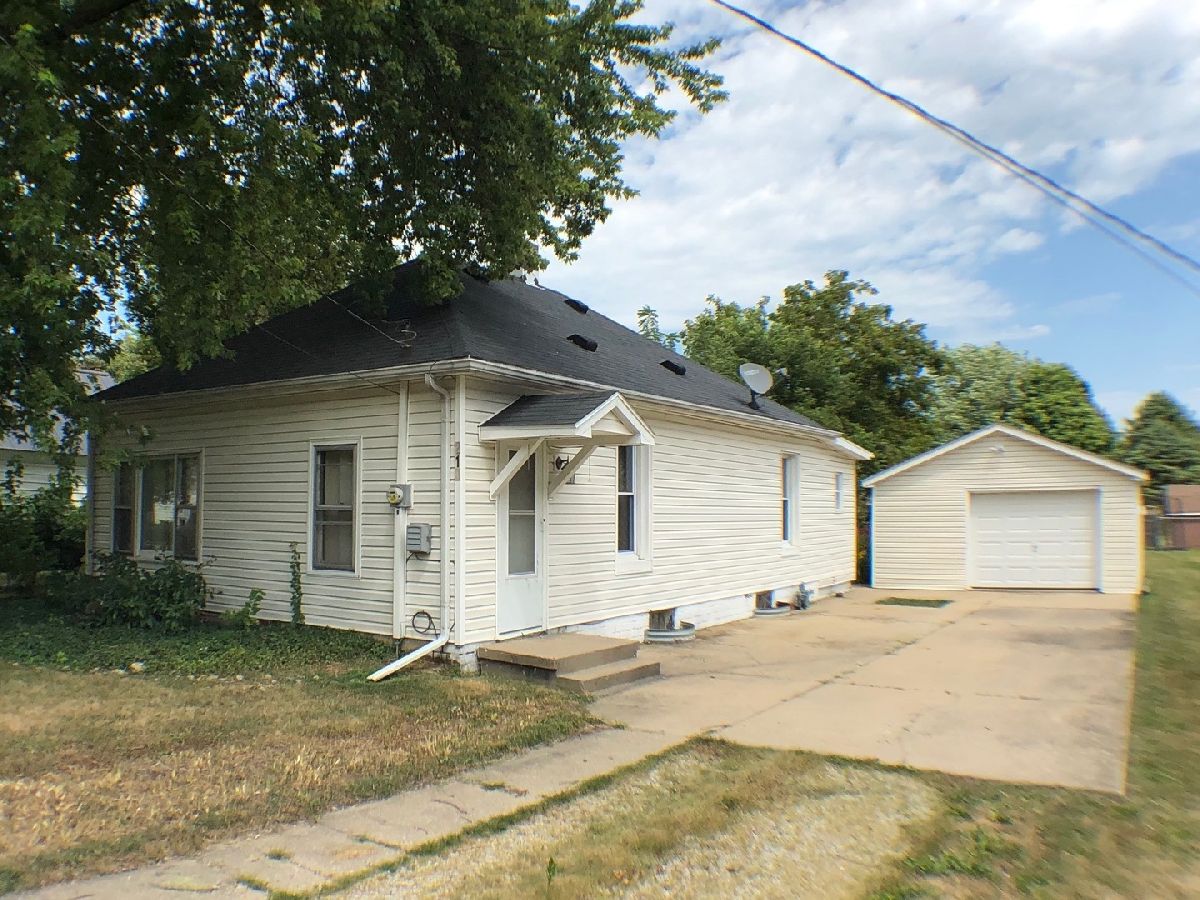  Sold Standard Illinois, 210 5th