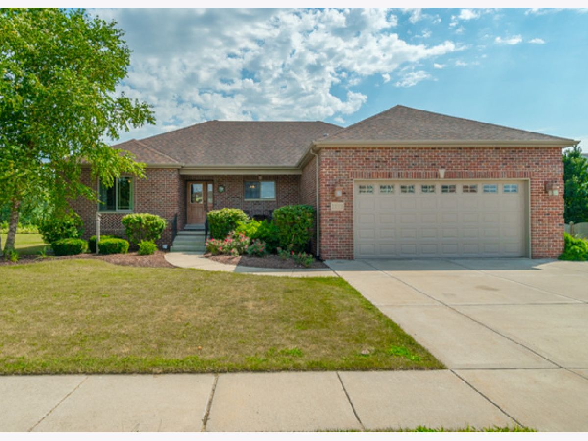 Homes Sold Diamond Ridge Diamond Illinois, 1055 Crown