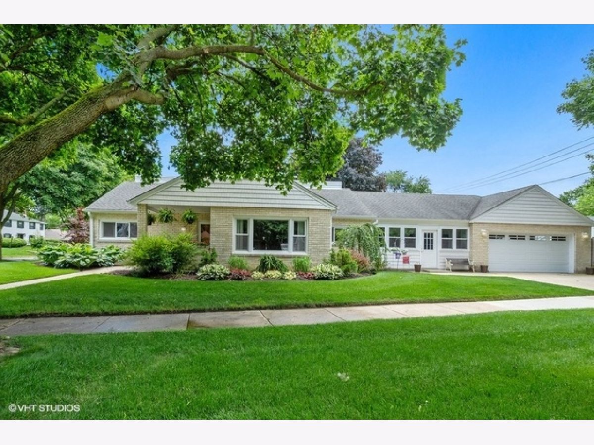 Homes Sold Highlands Libertyville Illinois, 301 Carter