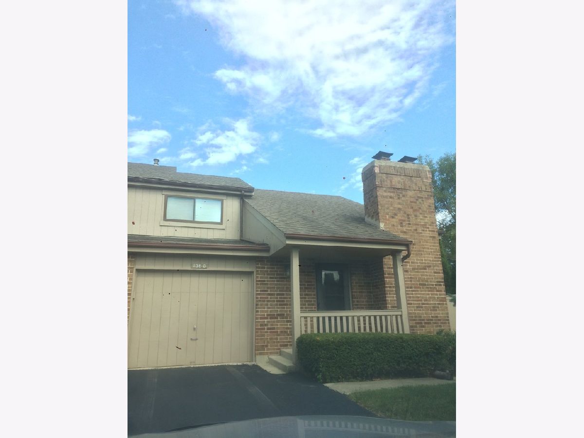 Townhomes Rented Mohawk Point Lake Zurich Illinois, 136 Mohawk