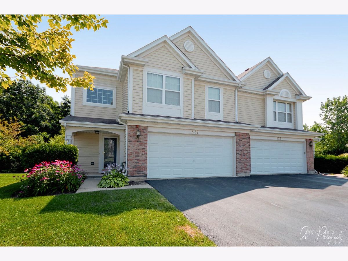 Townhomes & Condos & Homes Rented Holiday Park Fox Lake Illinois, 627 Crystal Springs