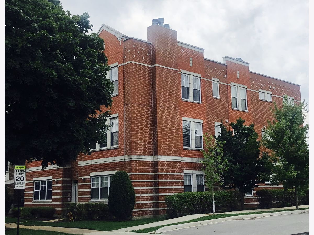 Condominiums Rented Palmer Pointe Chicago Illinois, 2204 Natchez