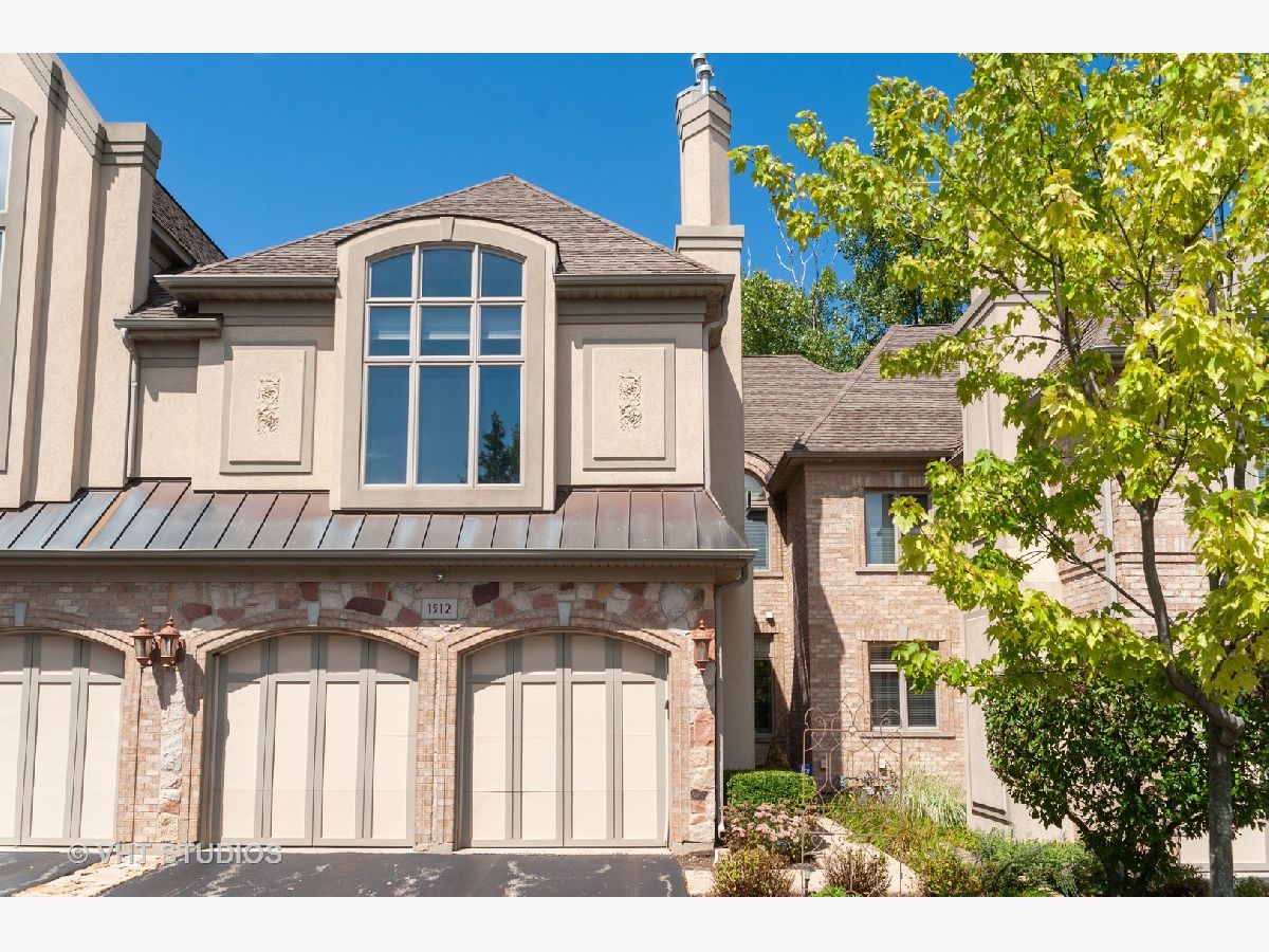 Townhomes Rented Maison Du Comte Palatine Illinois, 1512 Kembley