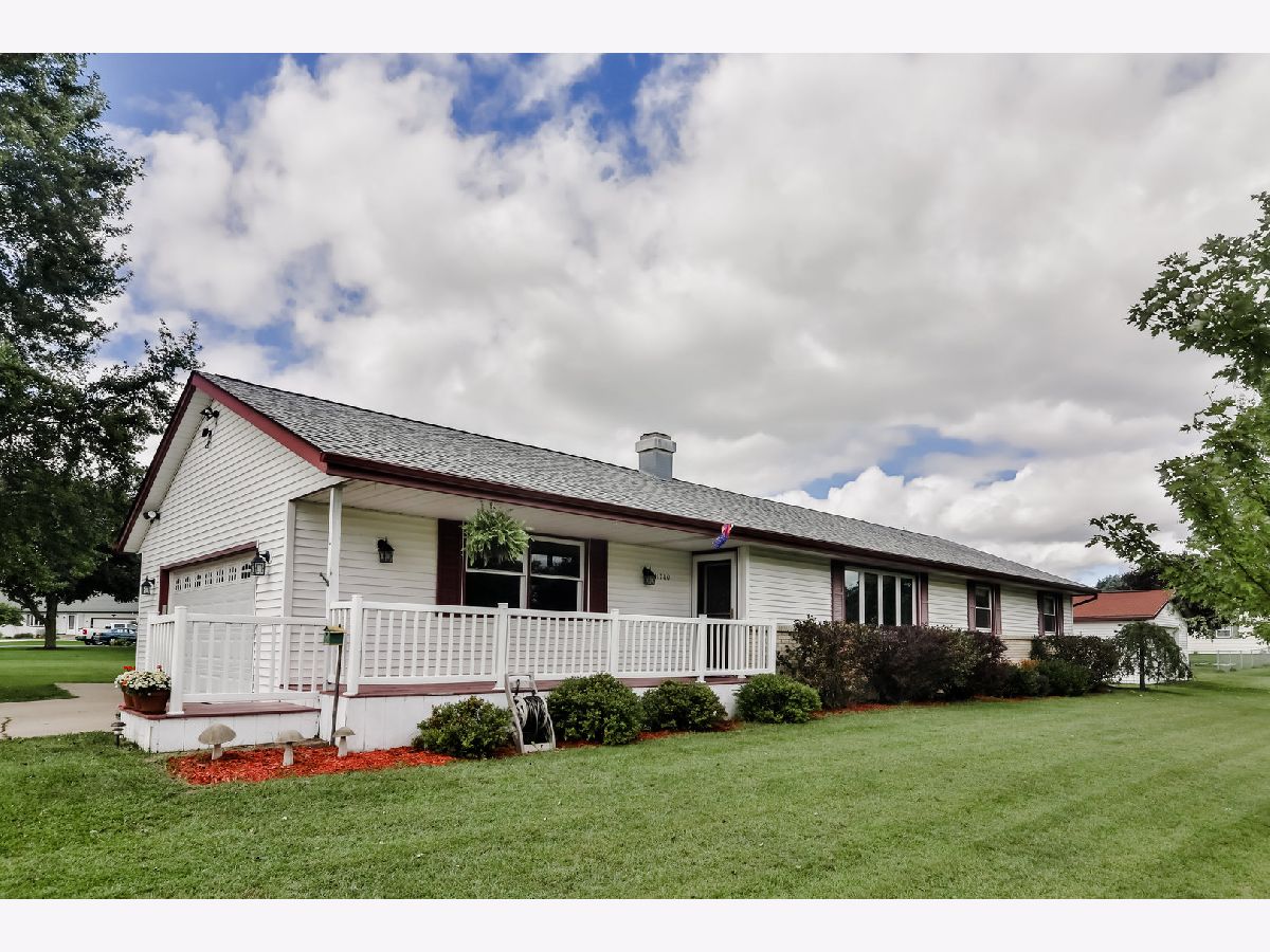 Homes Sold Evergreen Manor Roscoe Illinois, 11780 Balsa