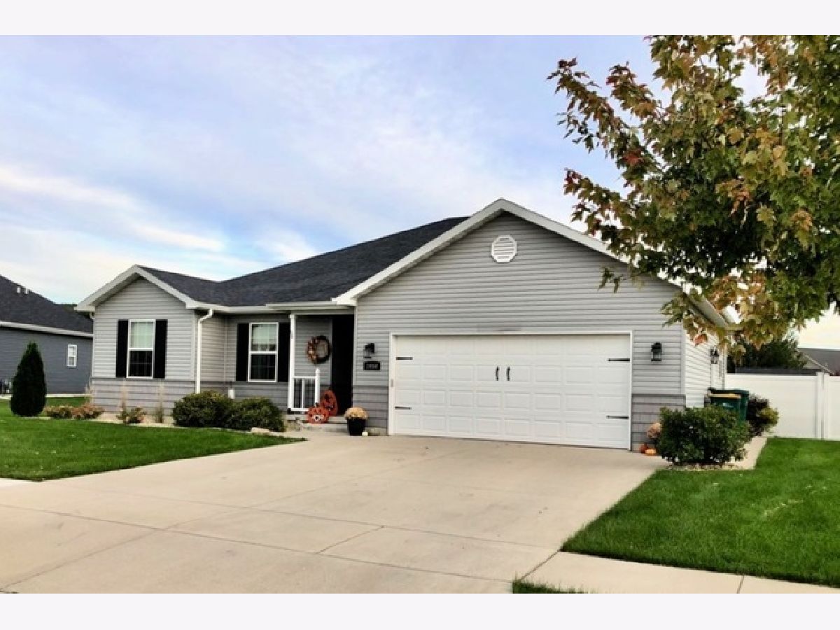 Homes & Condos & Townhomes Sold Autumnwood Ottawa Illinois, 2050 Northlake