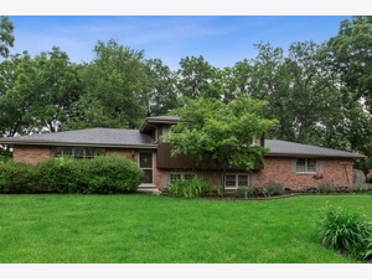 Homes Sold Camelot Shorewood Illinois, 22415 Knyghtwood