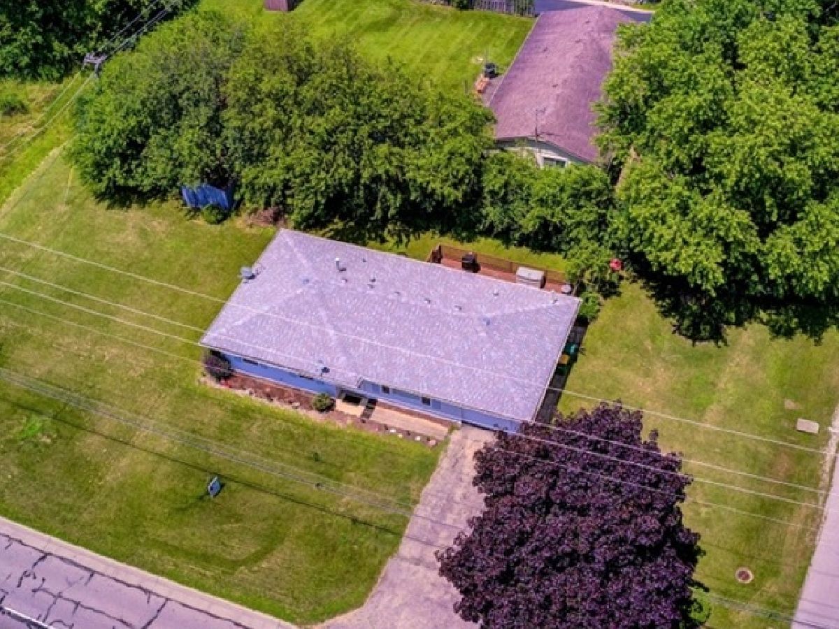 Homes Rented Crystal Lawns Joliet Illinois, 3351 Caton Farm