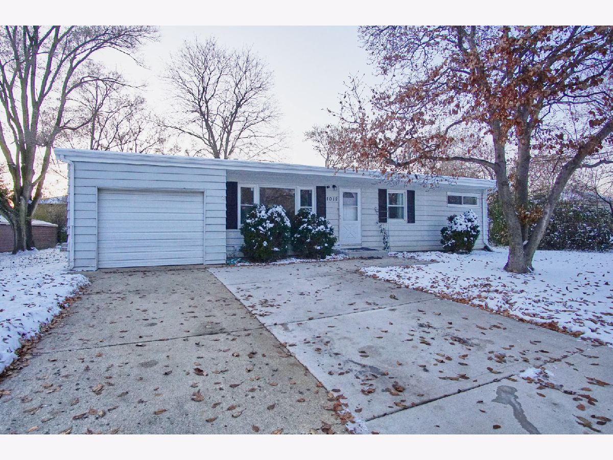 Homes Rented Flowerfield Lombard Illinois, 1012 Whitmore