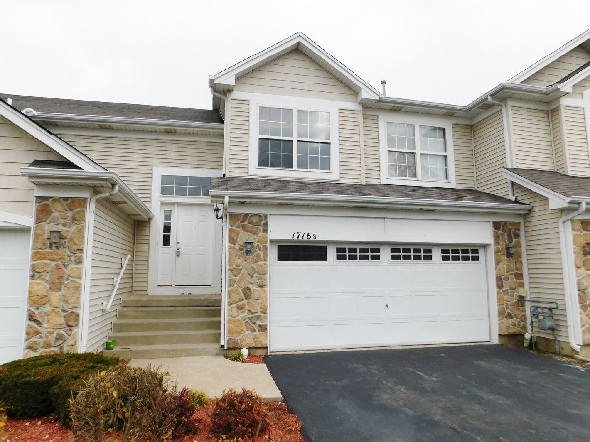 Homes & Townhomes & Condos Rented Kipling Estates Shorewood Illinois, 1716 Fieldstone