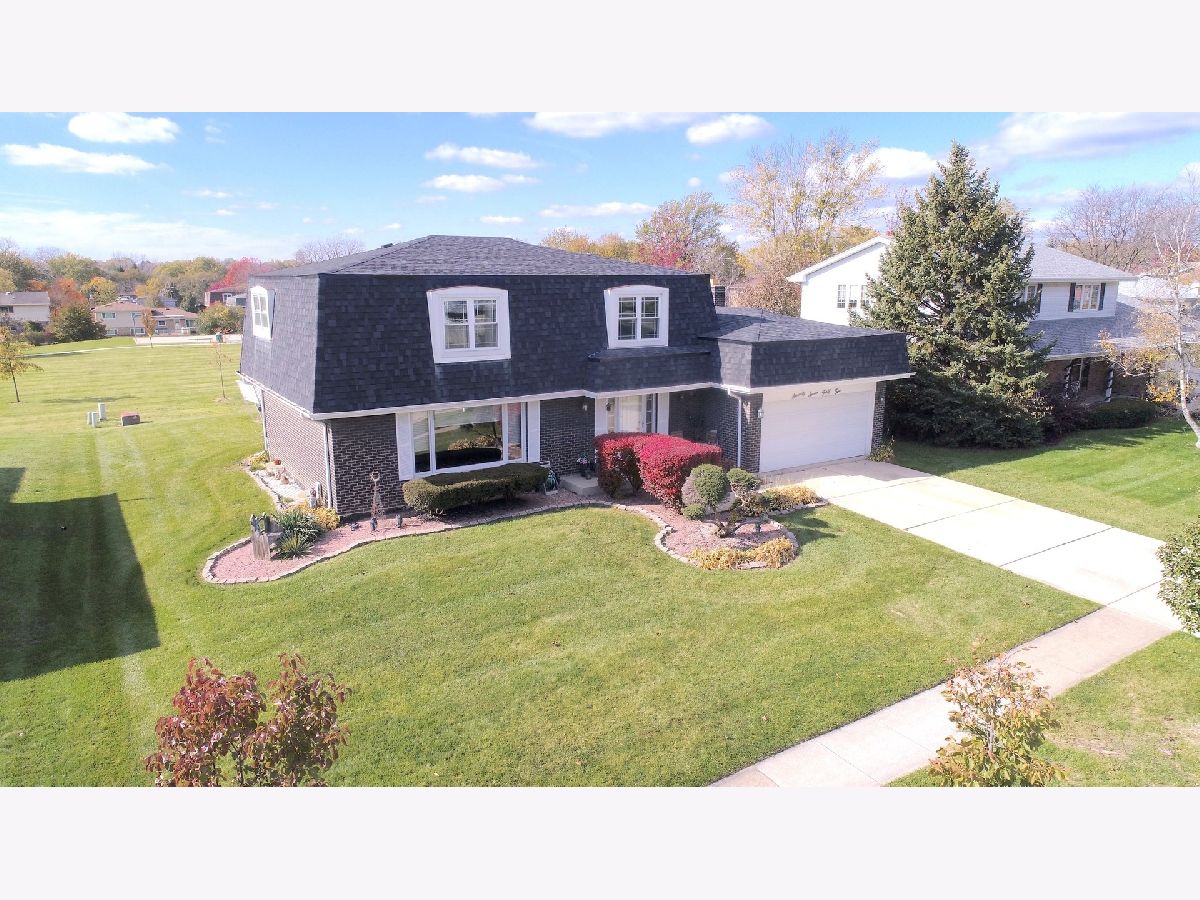 Homes Sold Farmingdale Terrace Willowbrook Illinois, 7742 Blackberry