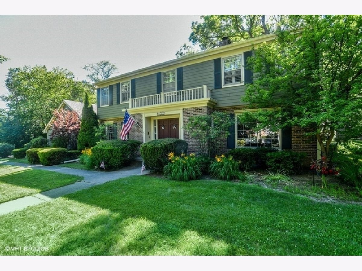 Homes Rented Whispering Oaks Lake Forest Illinois, 1180 Beverly