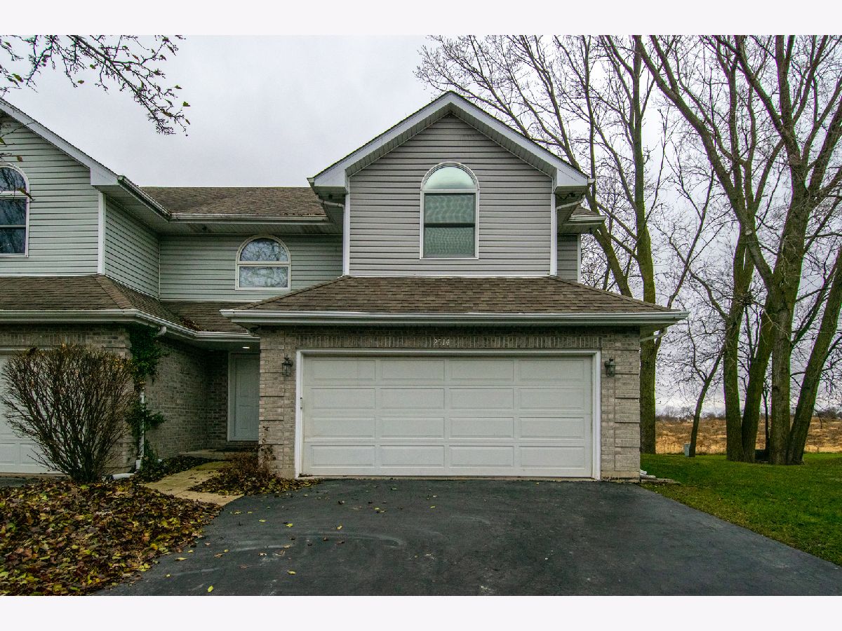Townhomes Sold Crestbrooke Crest Hill Illinois, 2514 Tulip