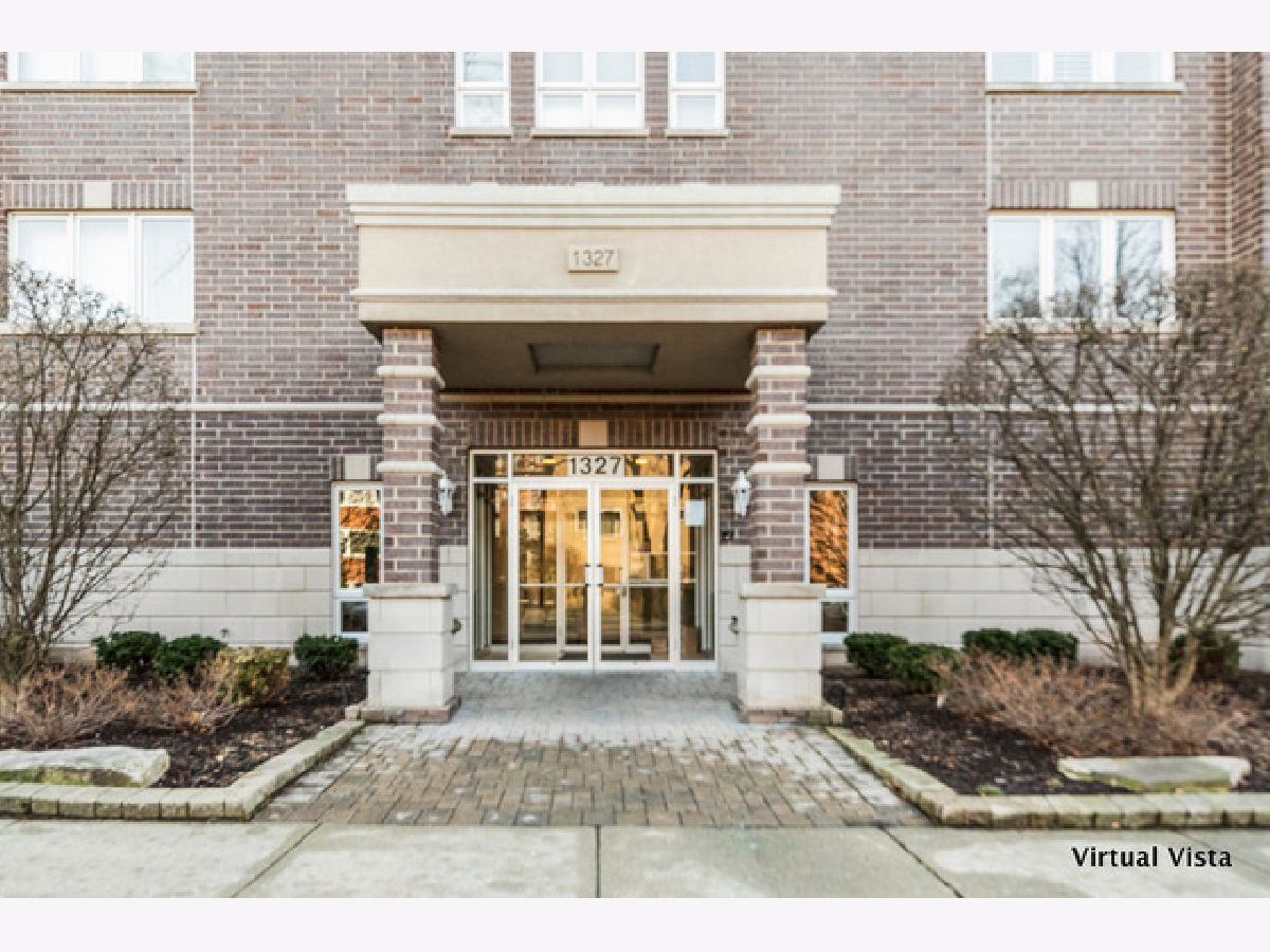 Condominiums Rented Park Place Des Plaines Illinois, 1327 Brown