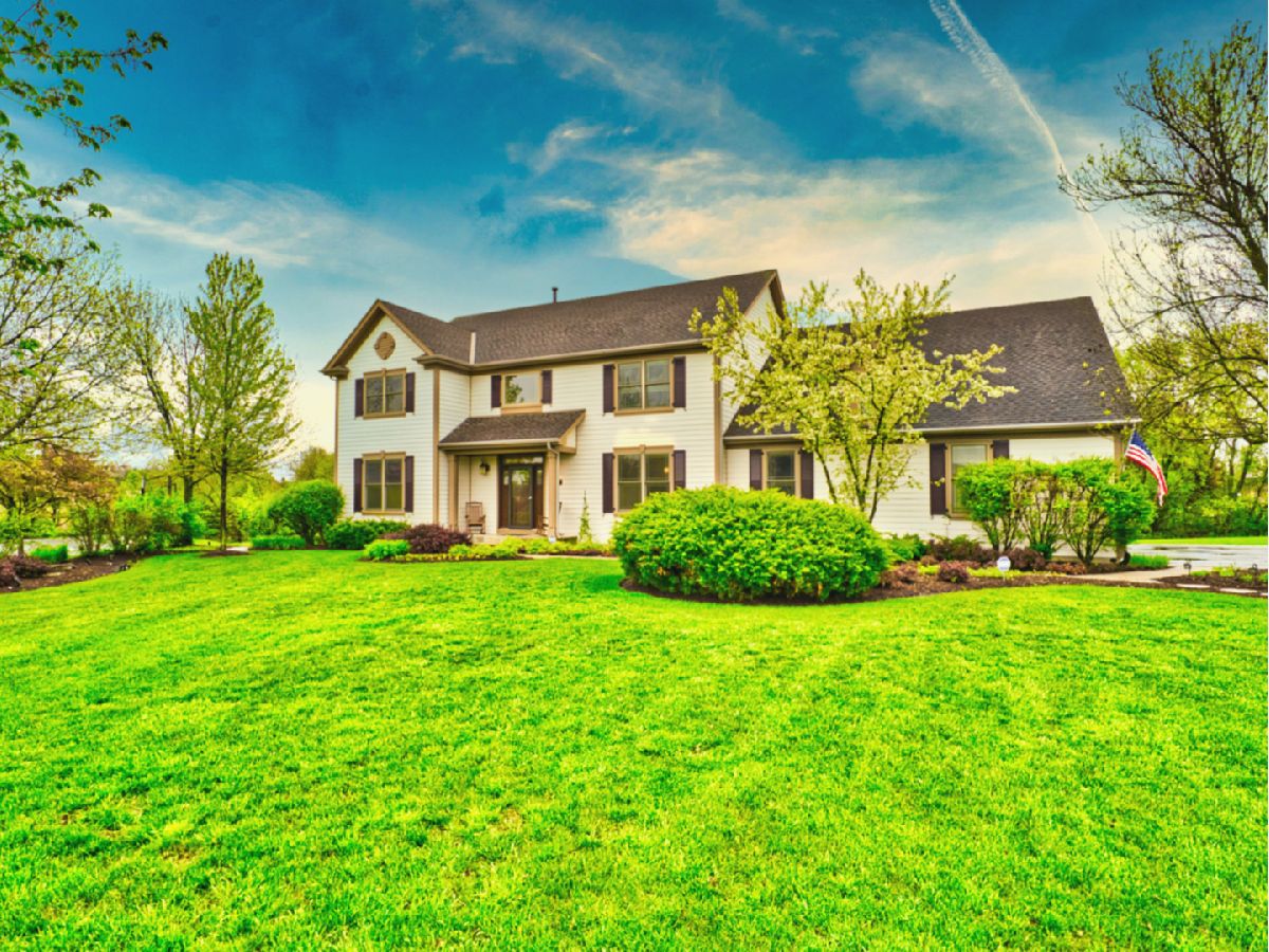 Homes Sold Hawthorn Grove Hawthorn Woods Illinois, 8 Charleston
