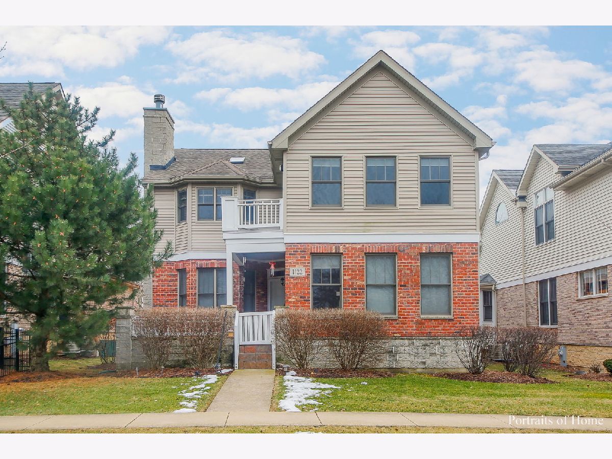 Townhomes & Homes Rented River Bend Lisle Illinois, 1122 Ironwood