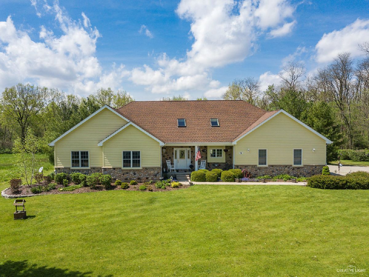 Homes Sold Millington Fox River Estates Millington Illinois, 704 Sycamore