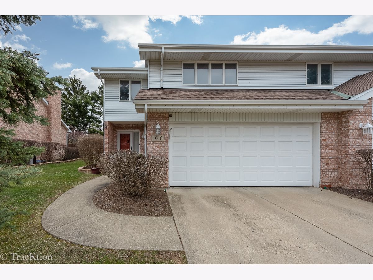 Townhomes Sold Hidden Pines Downers Grove Illinois, 1010 Pinewood