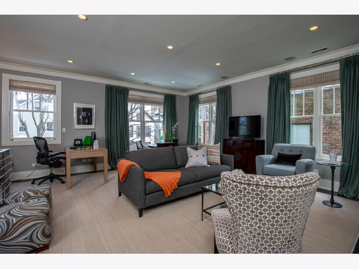 Condominiums & Homes Sold Depaul Chicago Illinois, 2648 Wayne