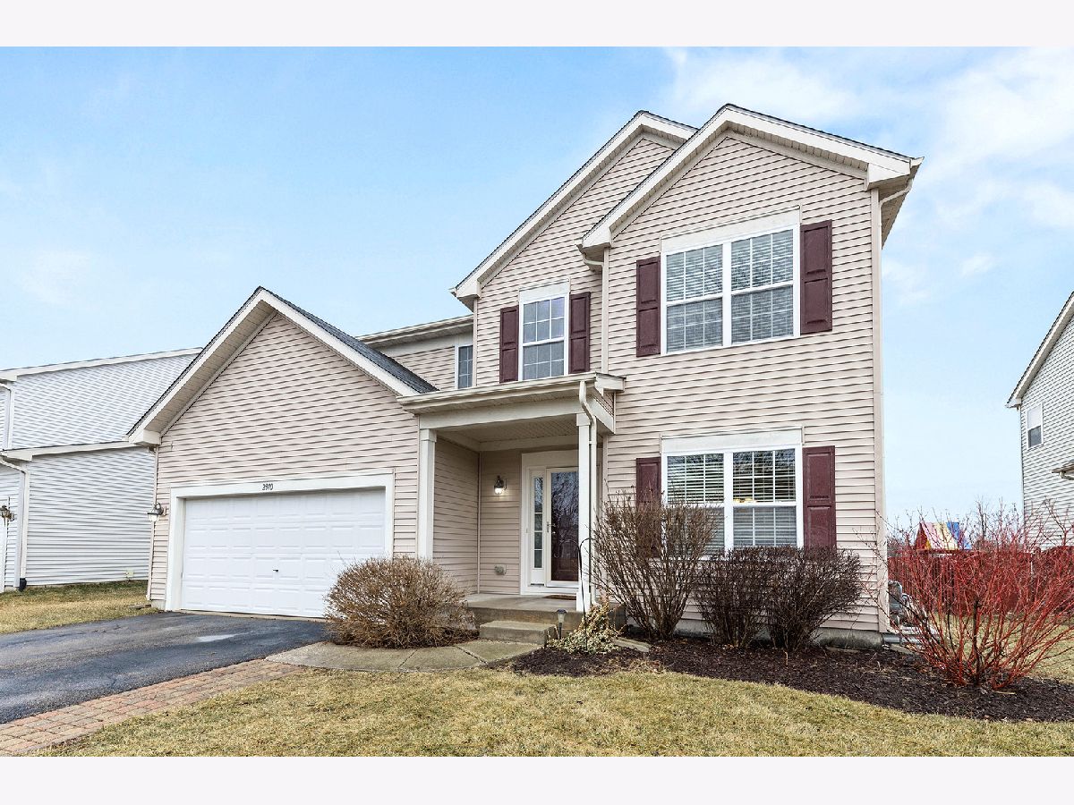 Homes Sold Saratoga Springs Montgomery Illinois, 2310 Amsterdam