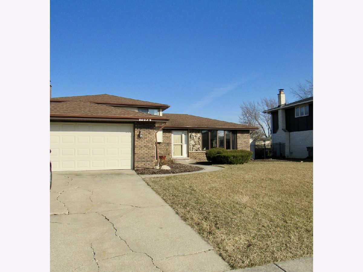 Homes Rented Lancaster Orland Park Illinois, 14071 Chestnut