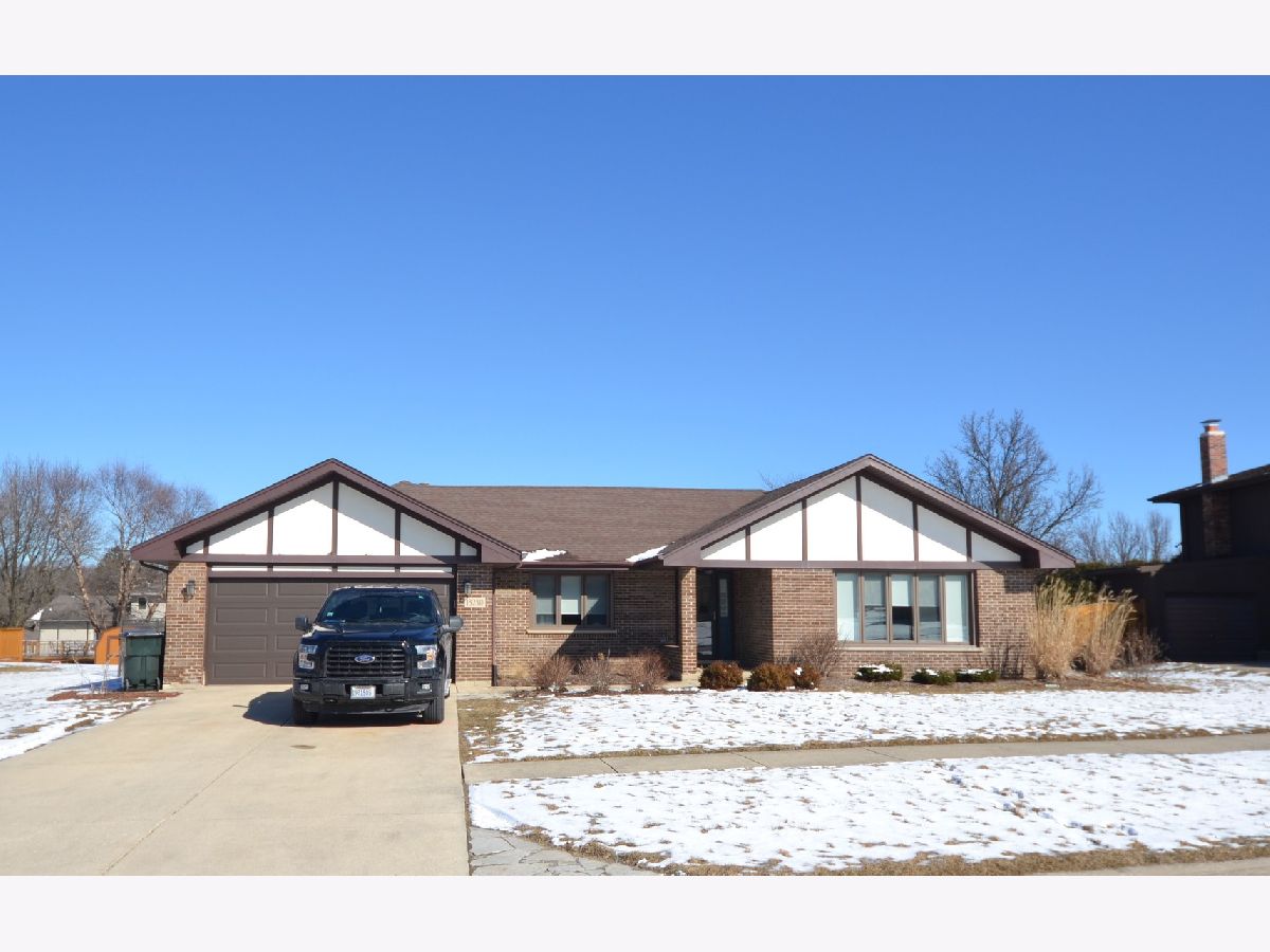 Homes Sold Old Oak South Homer Glen Illinois, 13230 Pine Grove
