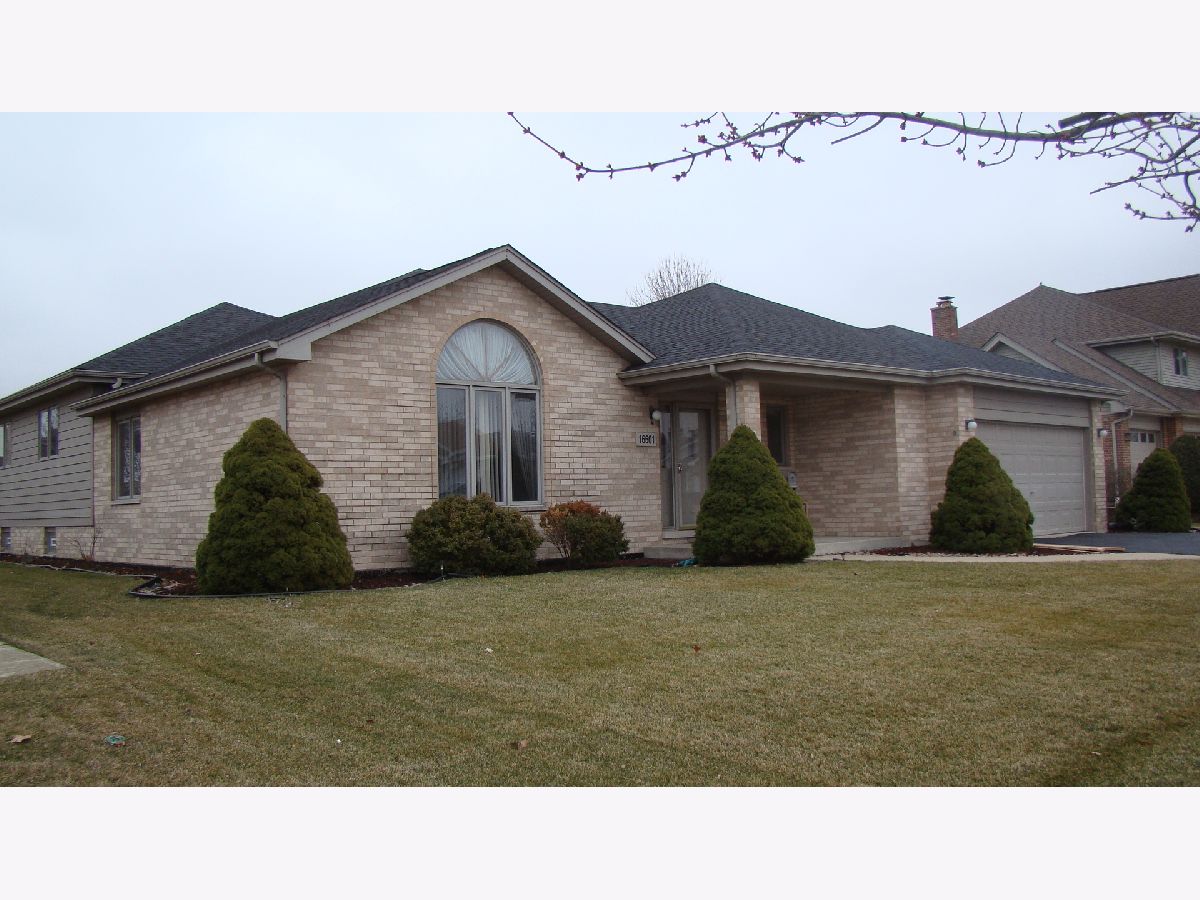 Townhomes & Condos & Homes Sold Seton Place Orland Park Illinois, 16601 Seton
