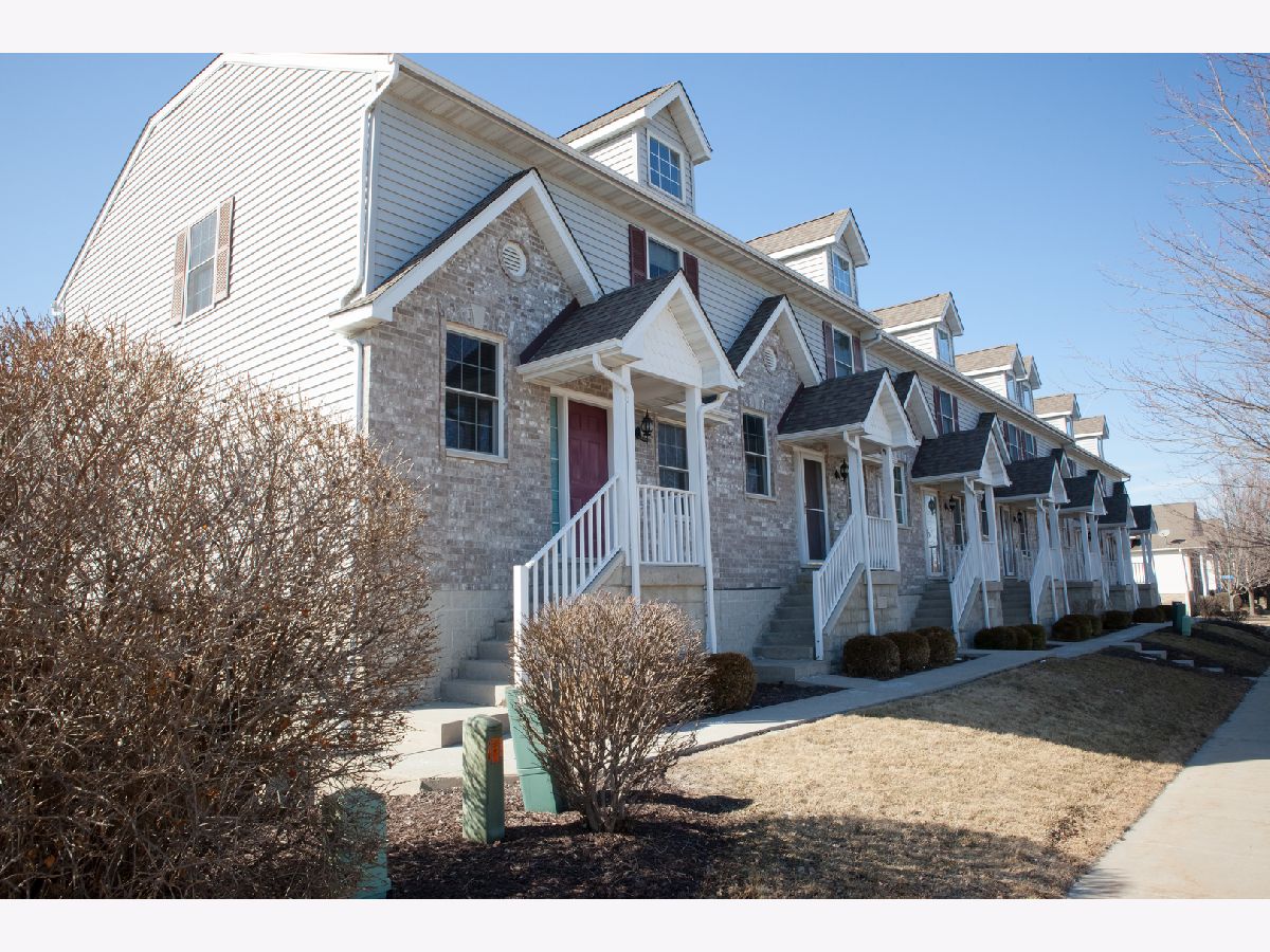 Townhomes Sold Coventry Townhomes Cortland Illinois, 405 Charles