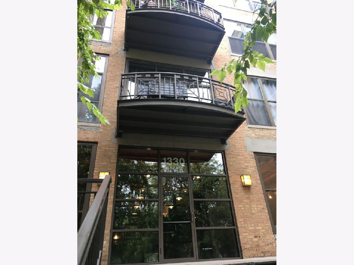 Condominiums Rented Block Y Chicago Illinois, 1330 Monroe