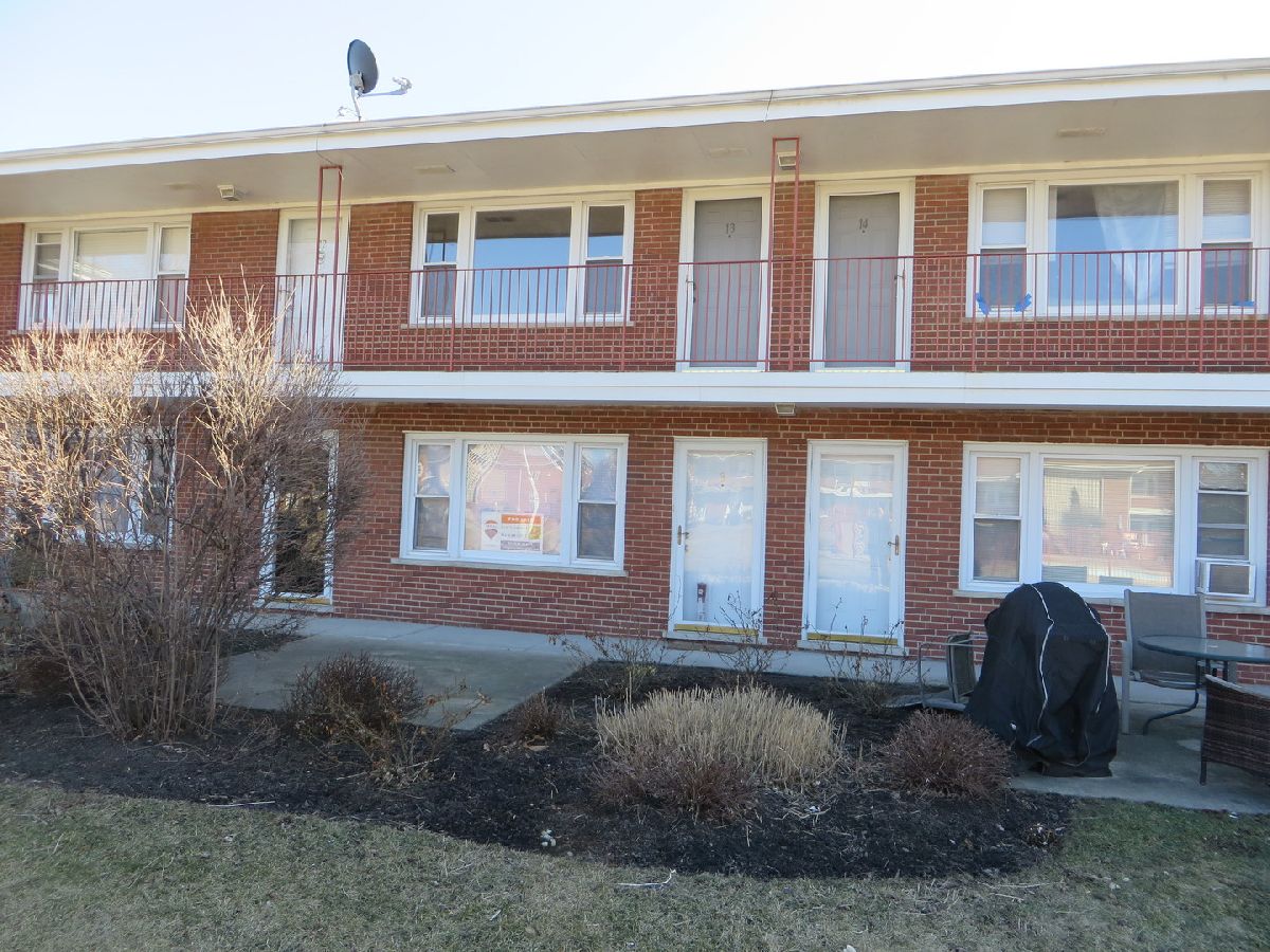 Condominiums Sold Holiday Lane Des Plaines Illinois, 1113 Holiday