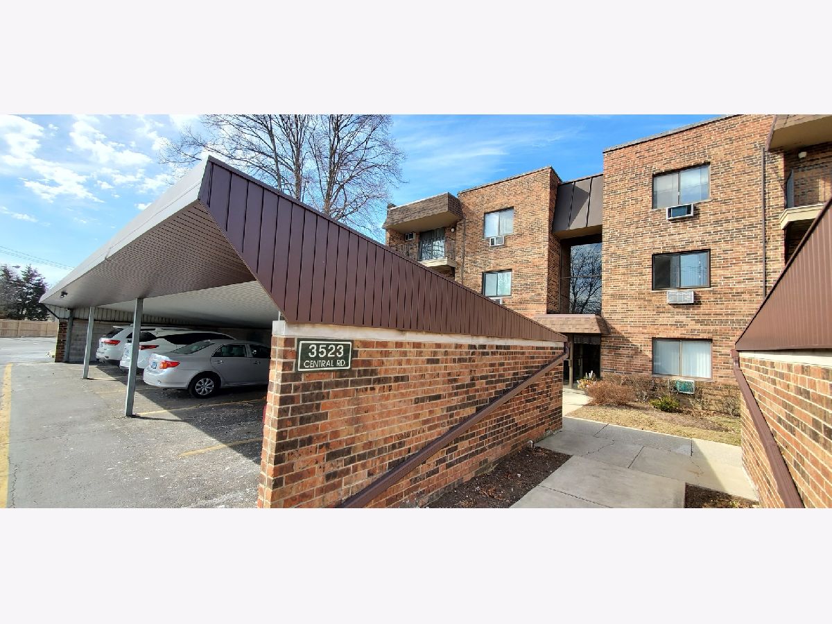 Condominiums & Homes Sold Glenview Courts Glenview Illinois, 3523 Central