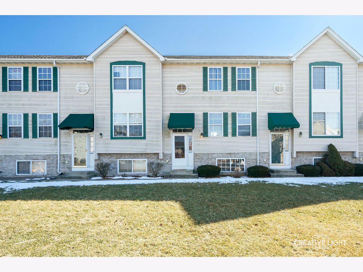 Townhomes & Homes Sold Crest Estates Crest Hill Illinois, 2108 Jasmine