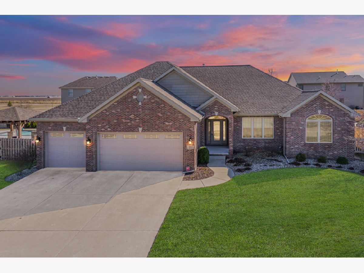 Homes & Condos & Townhomes Sold Eagle View South Bloomington Illinois, 3915 Anabelle