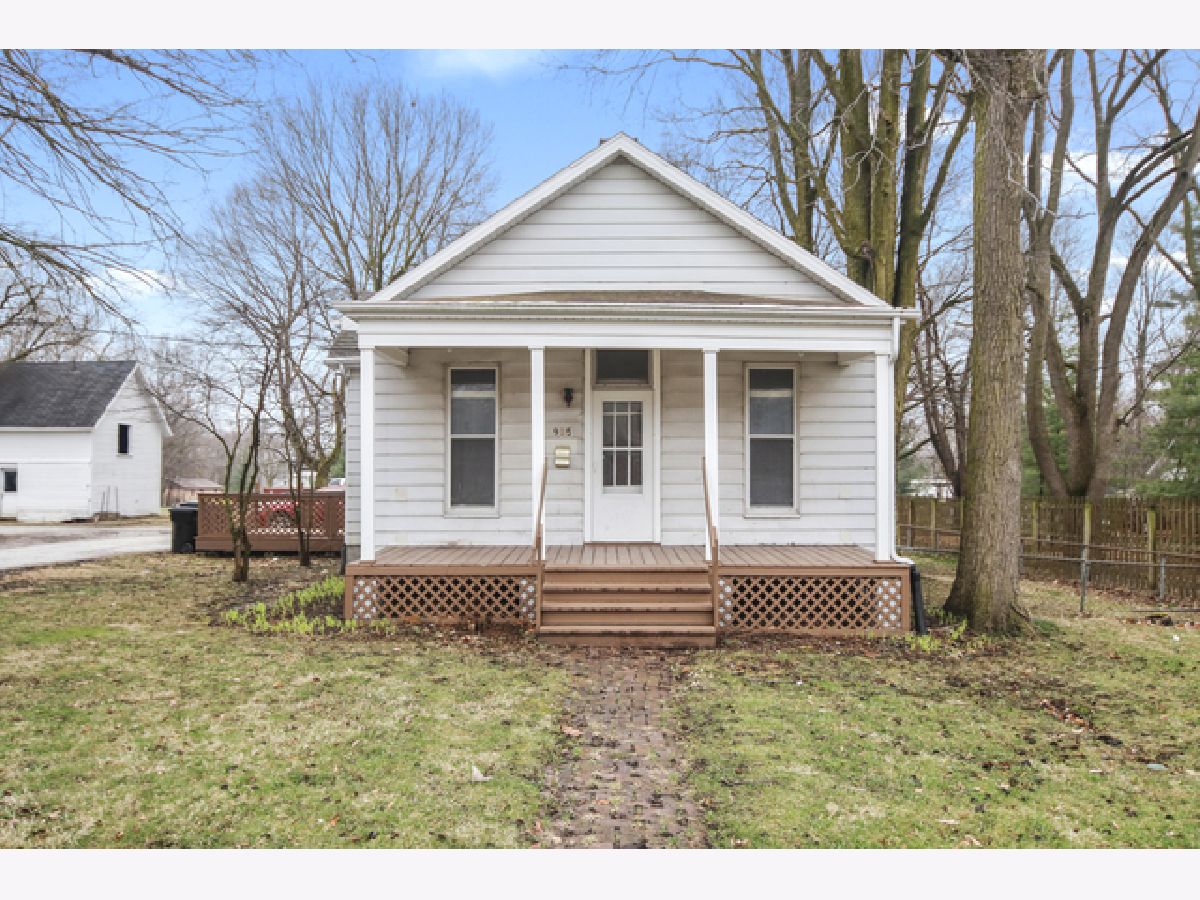 Homes Sold Oakdale Normal Illinois, 915 Hovey