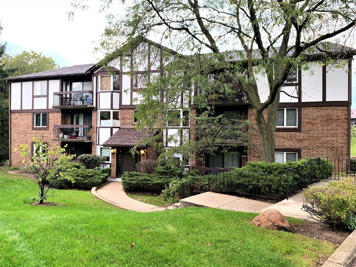 Condominiums Sold Indian Ridge Lakes Indian Head Park Illinois, 6820 Joliet