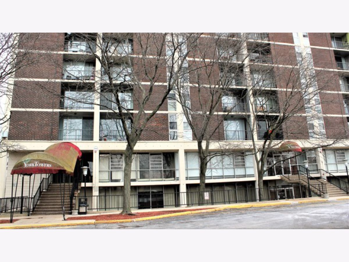 Condominiums Rented York Towers Bensenville Illinois, 1043 York