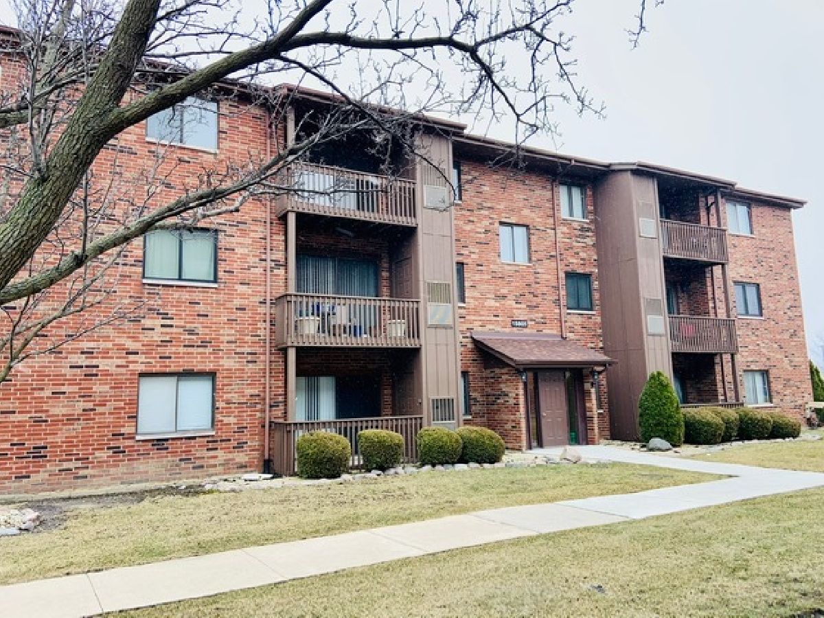 Condominiums Sold Shibui Oak Forest Illinois, 15805 Peggy