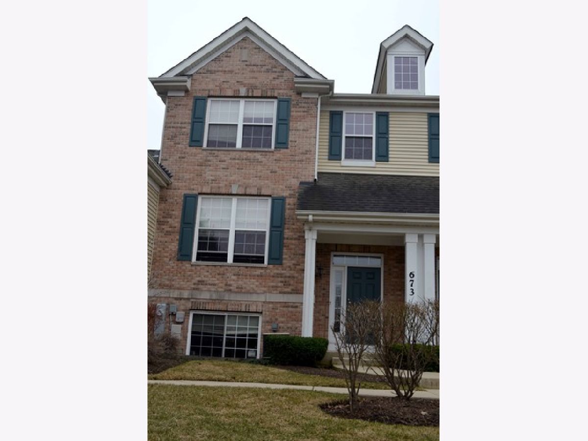 Townhomes Rented Hidden Prairie Palatine Illinois, 673 Hidden Prairie