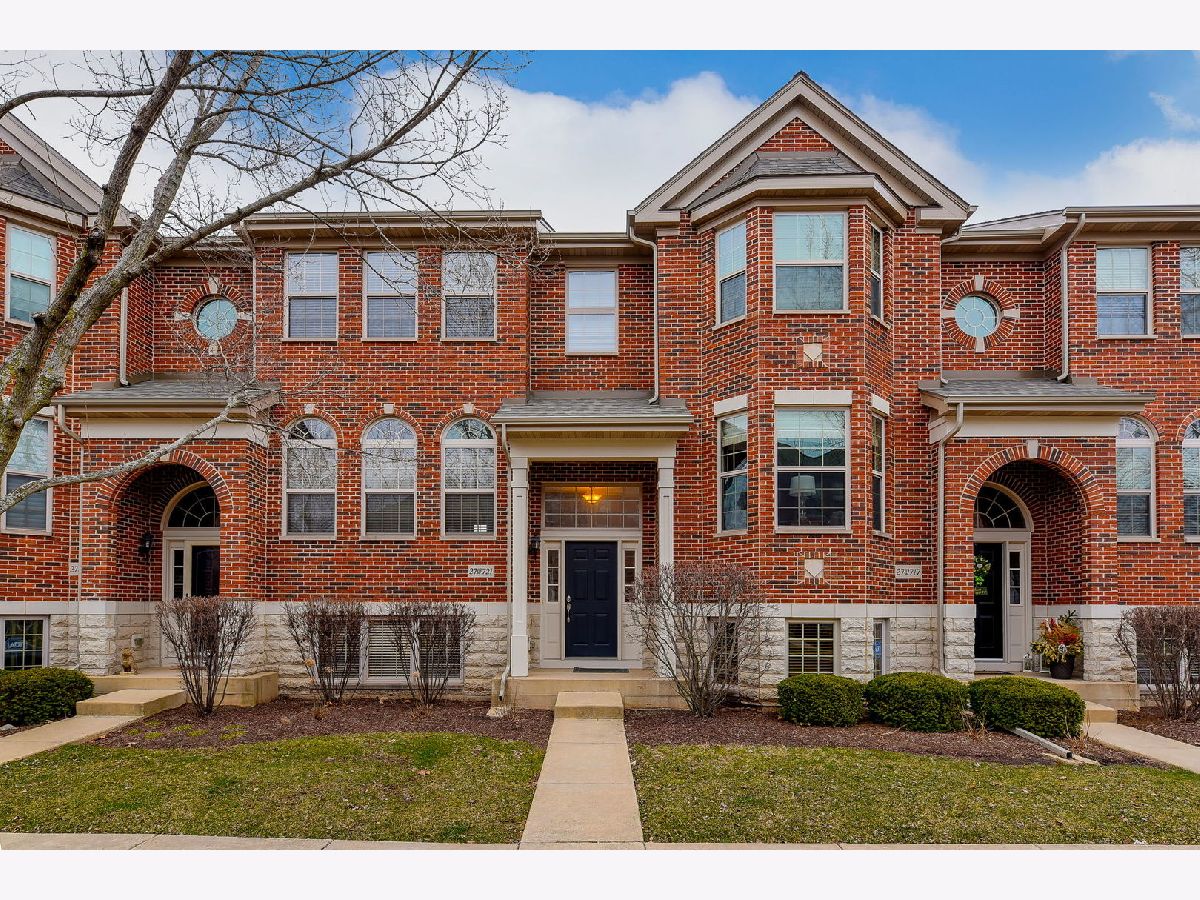 Townhomes Rented Shelburne Farms Winfield Illinois, 27W721 Hodges