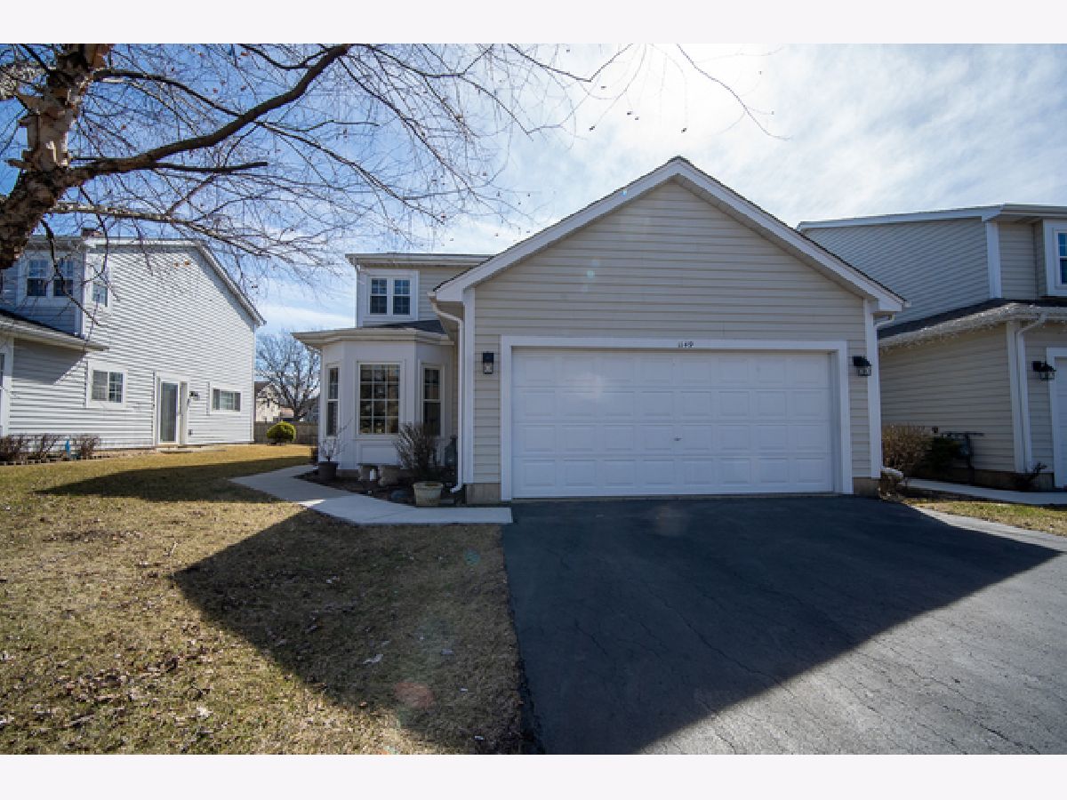 Homes & Townhomes Rented Country Place Bartlett Illinois, 1149 Longford