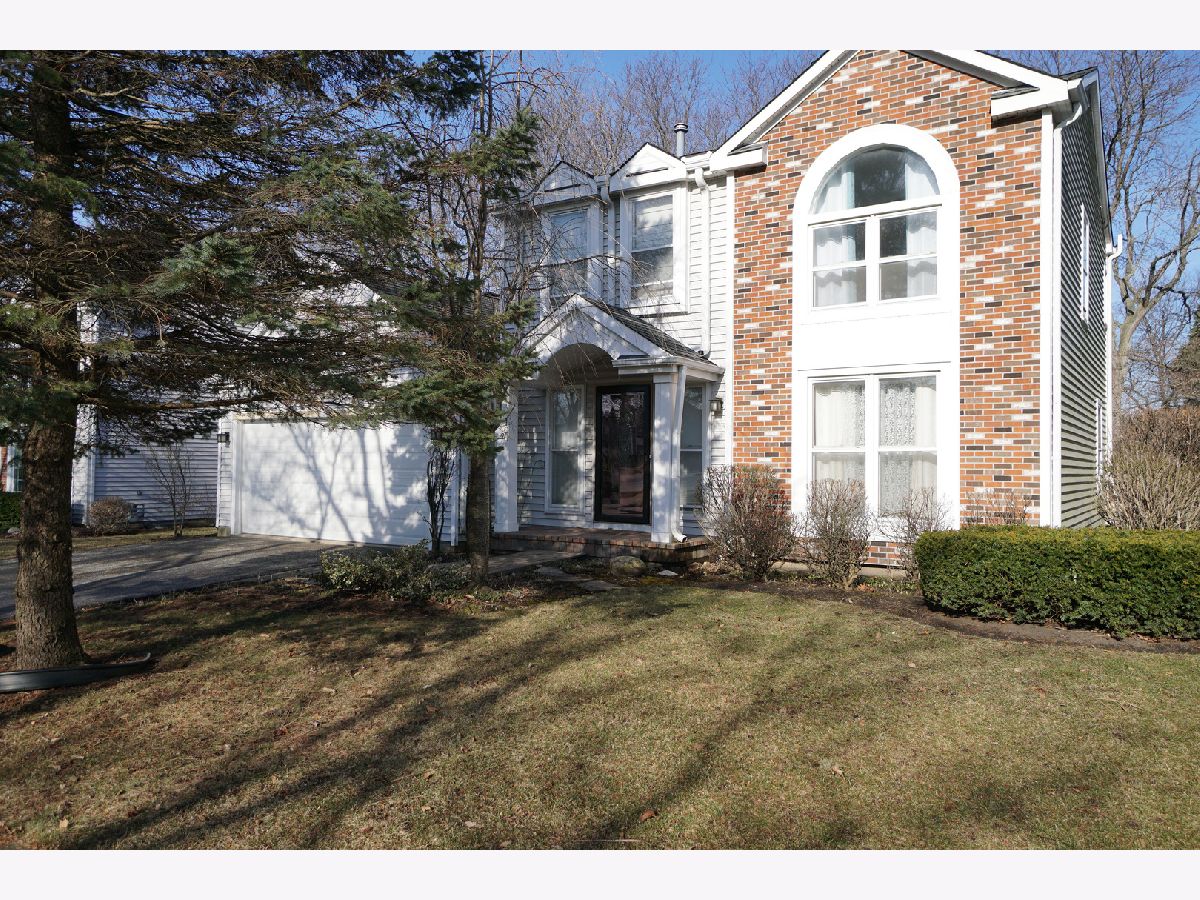 Homes & Condos & Townhomes Rented Grosse Pointe Vernon Hills Illinois, 100 Julie