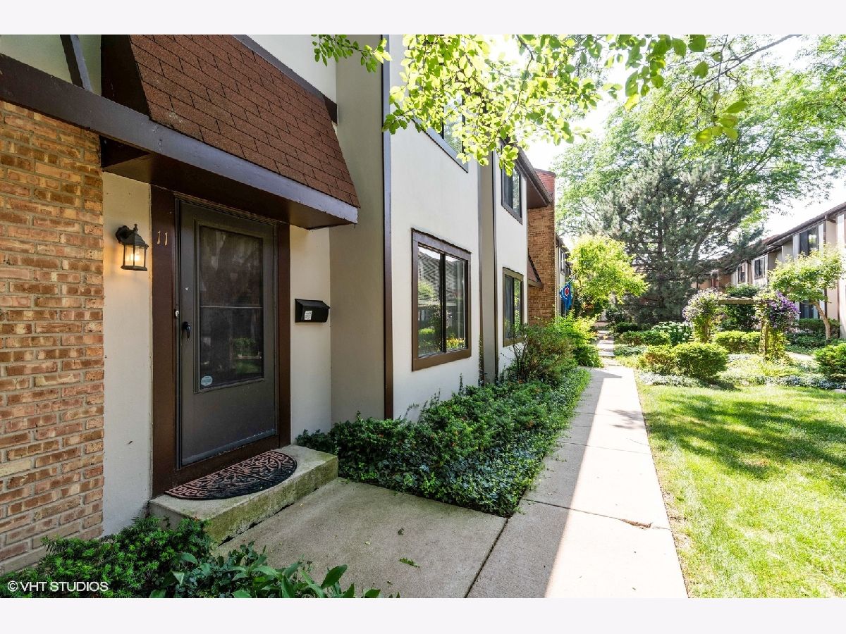 Townhomes Rented Breckenridge Glenview Illinois, 1734 Henley