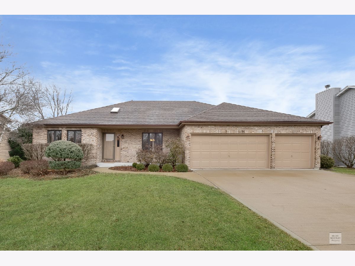 Homes Sold Herren's Run Oswego Illinois, 45 Robert