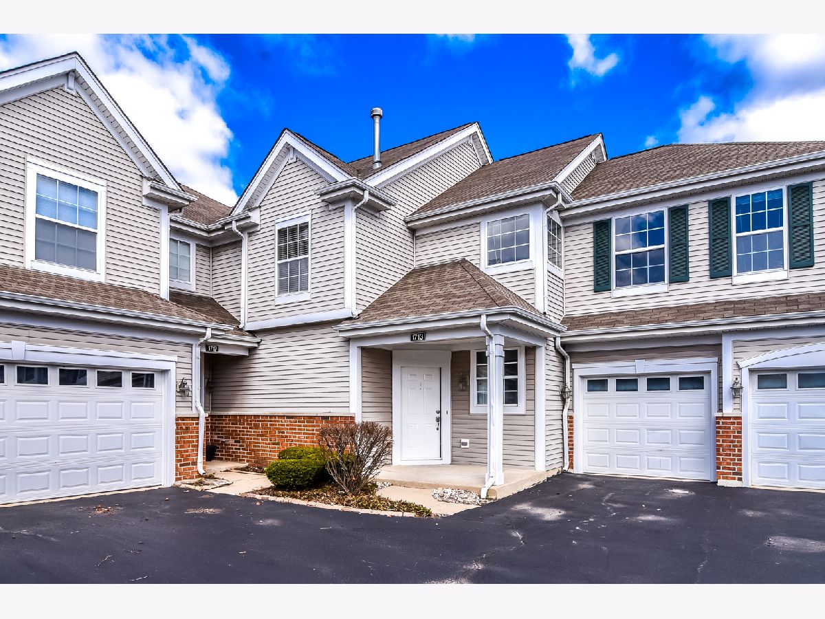 Townhomes & Homes Sold Briarcourt Villas Aurora Illinois, 1713 Pontarelli