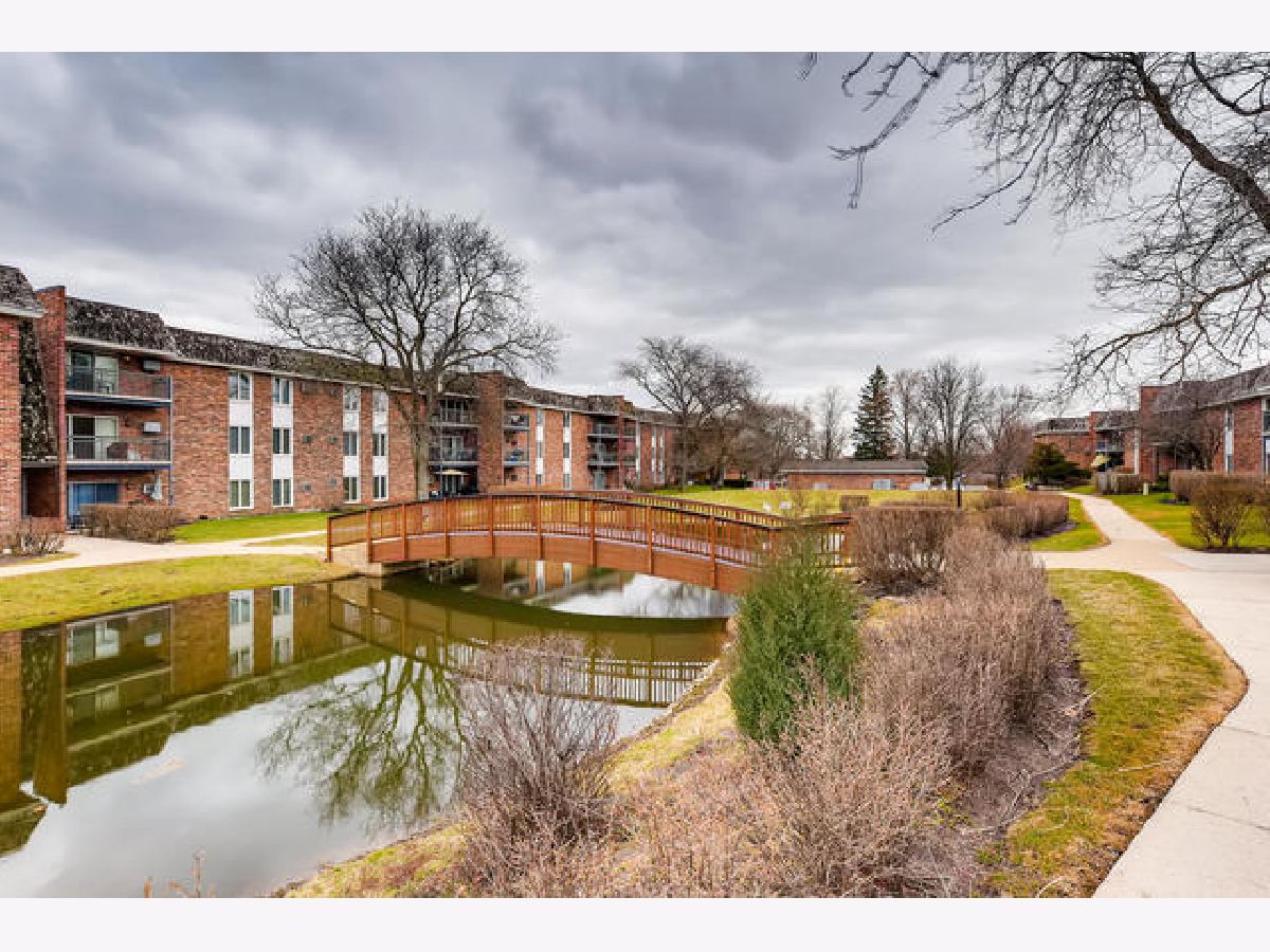 Condominiums Sold Westbrook Downers Grove Illinois, 3915 Saratoga