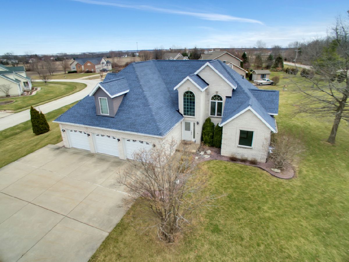 Homes Sold Fox Hills Bloomington Illinois, 9721 Windy