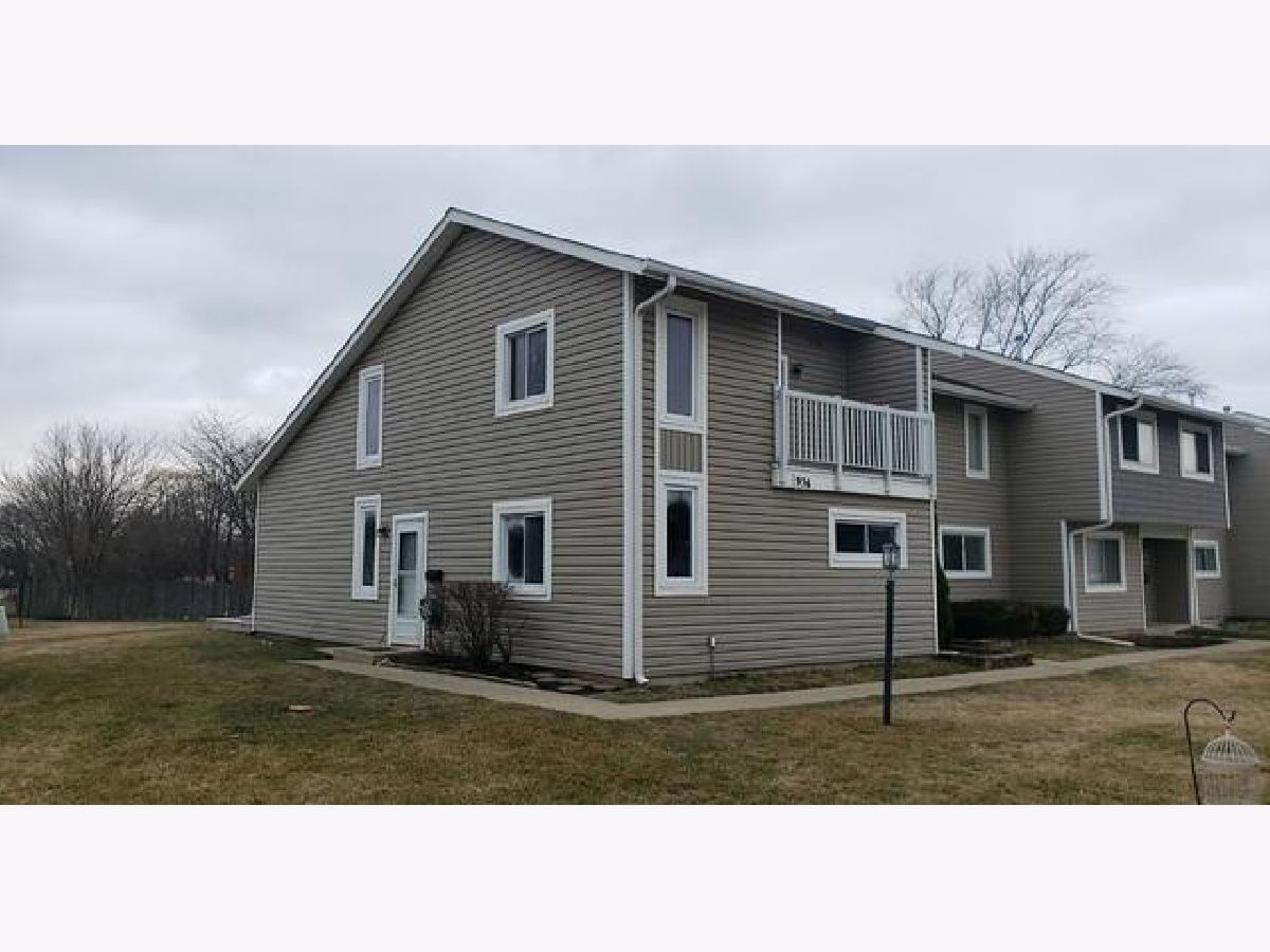 Homes & Townhomes Rented Country Place Bartlett Illinois, 936 Sandpiper