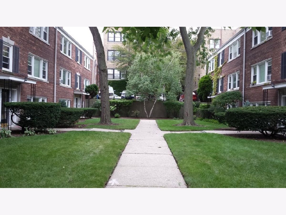 Condominiums Rented Austin Elmwood Courtyard Evanston Illinois, 430 Elmwood
